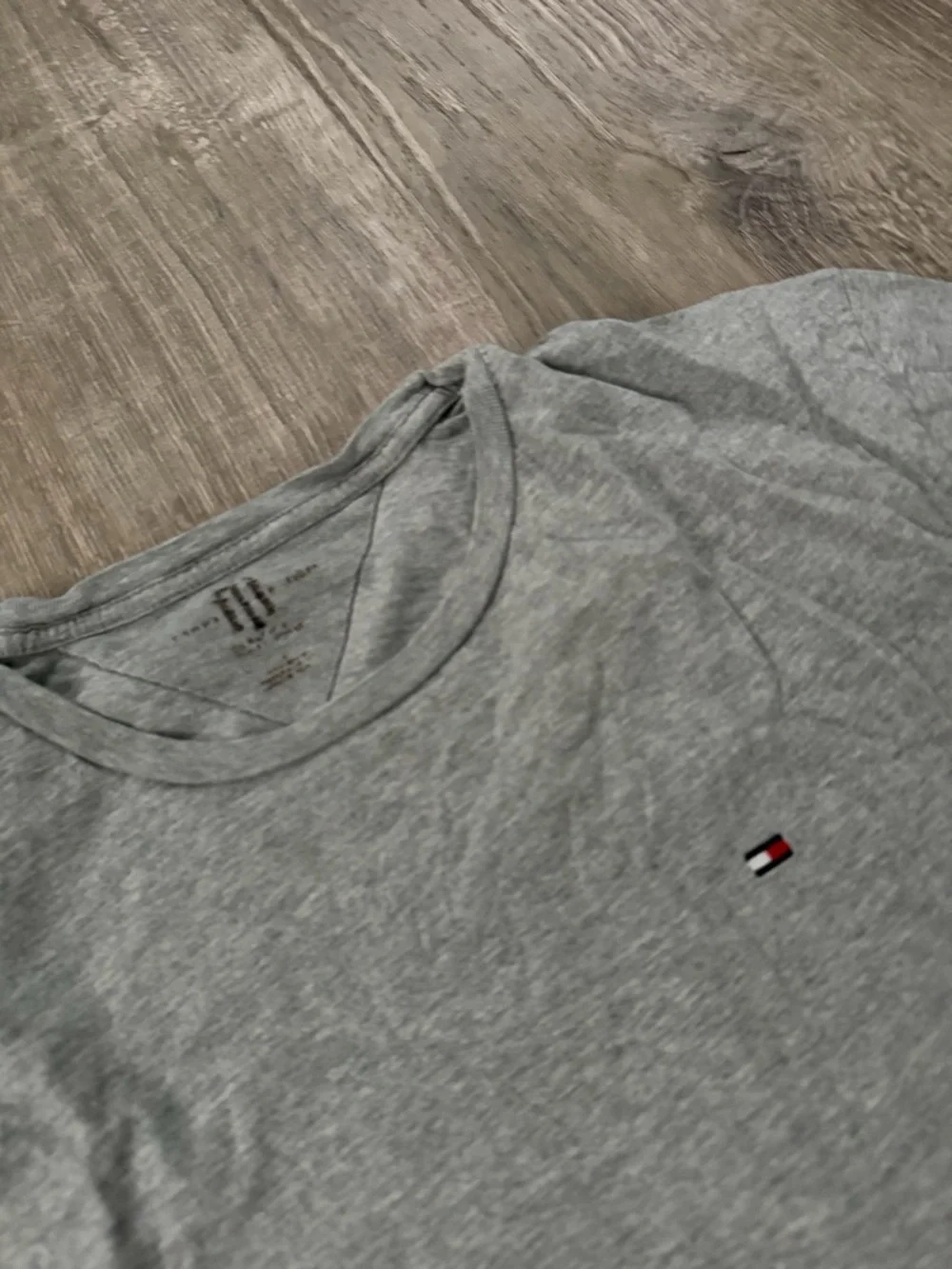 Gray Tommy Hilfiger T Shirt - Picture 2 of 2